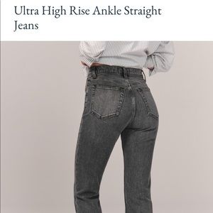 Curve Love Ultra High Rise Straight A&F Jeans